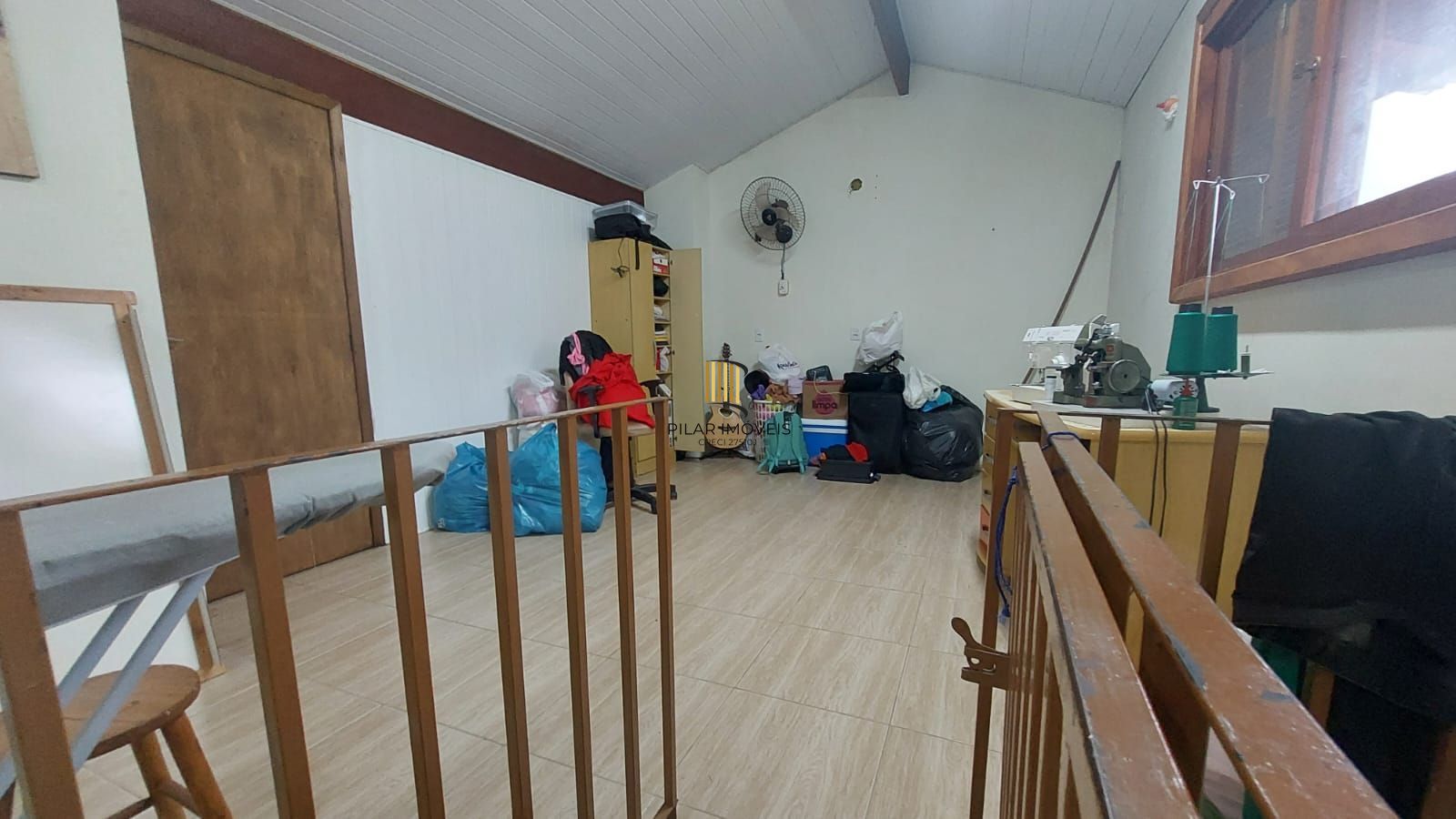 CASA NO LAGOS DE NOVA IPANEMA - 2 QUARTOS E ATELIER NO PISO SUPERIOR