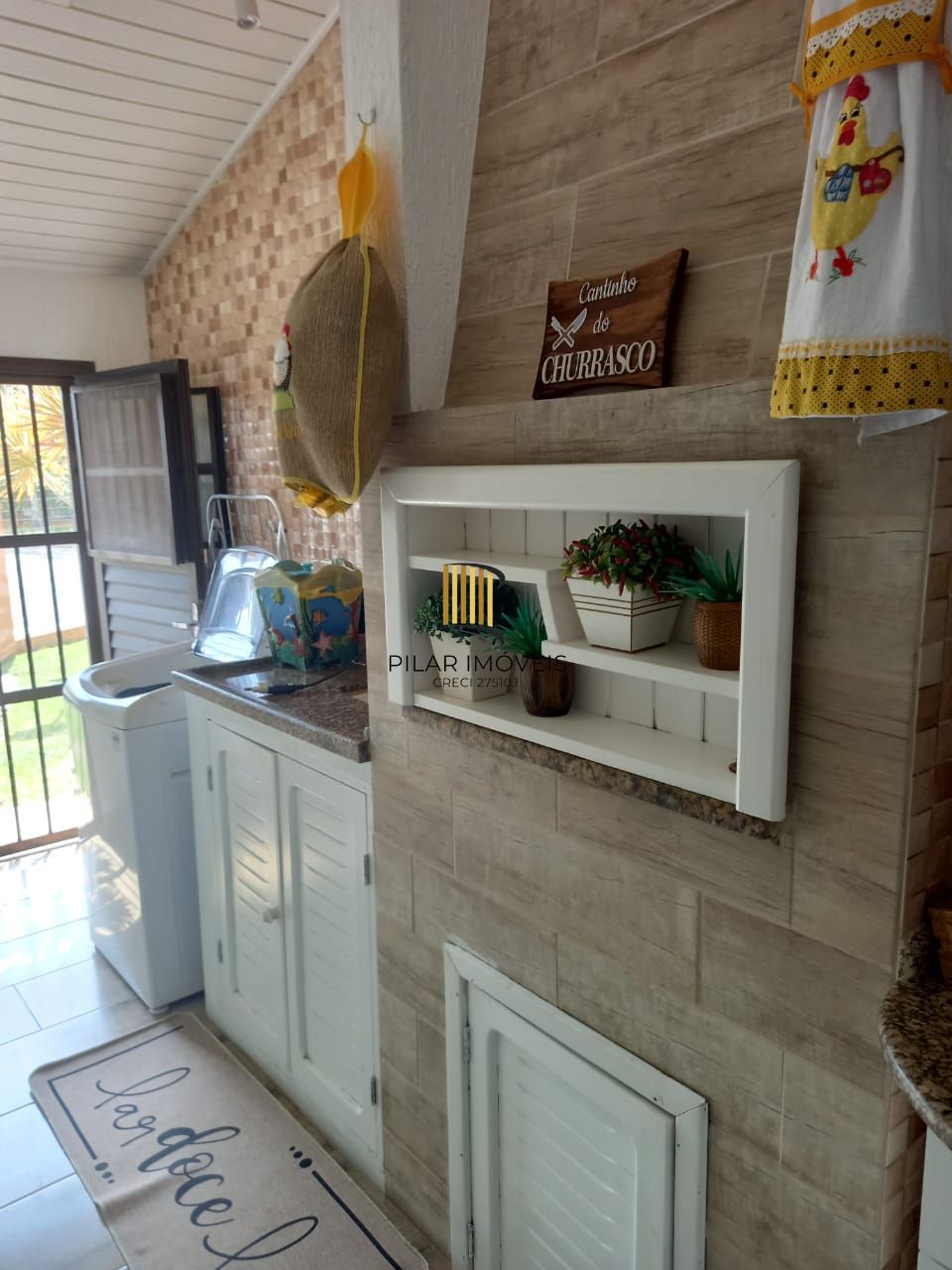 Casa em condominio com 2 dormitórios , 1 suíte ,1 vaga de garagem !