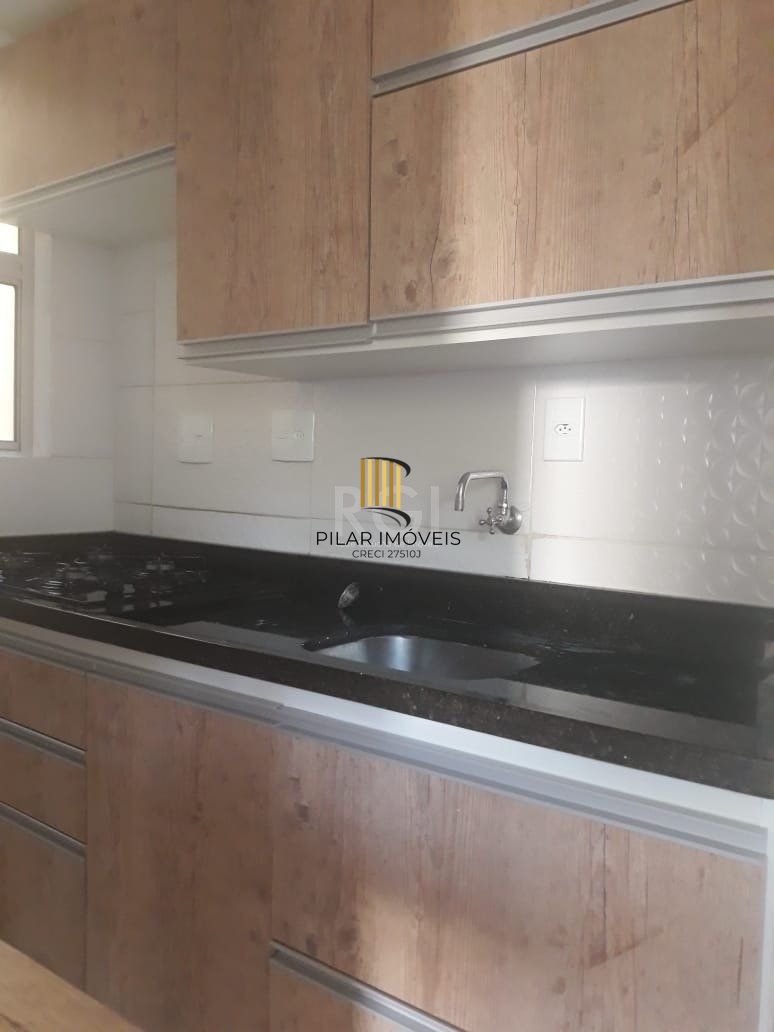 Belo Apartamento de 02 Dorm. com Piso Laminado, e móveis planejados !!!!