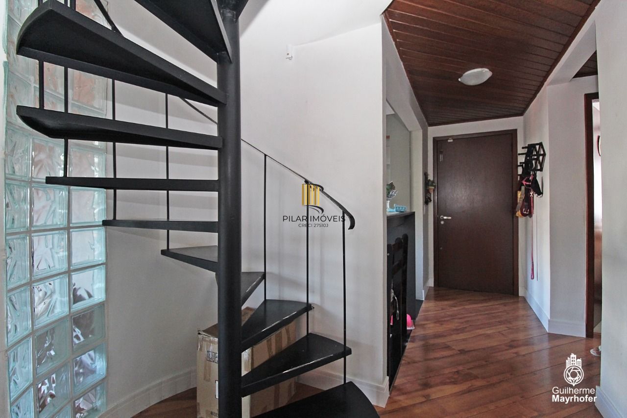 Cobertura para Venda - 217.04m², 3 dormitórios, sendo 1 suites, 2 vagas - Tristeza