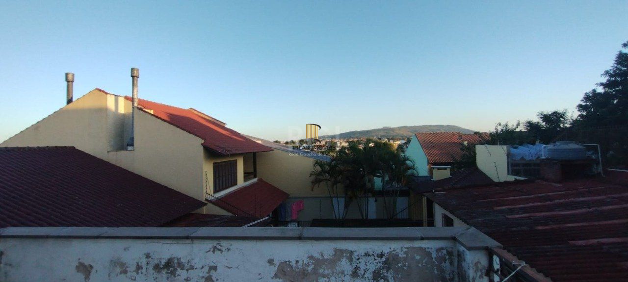 Casa de 4 dormitórios no bairro Parque Santa Fé