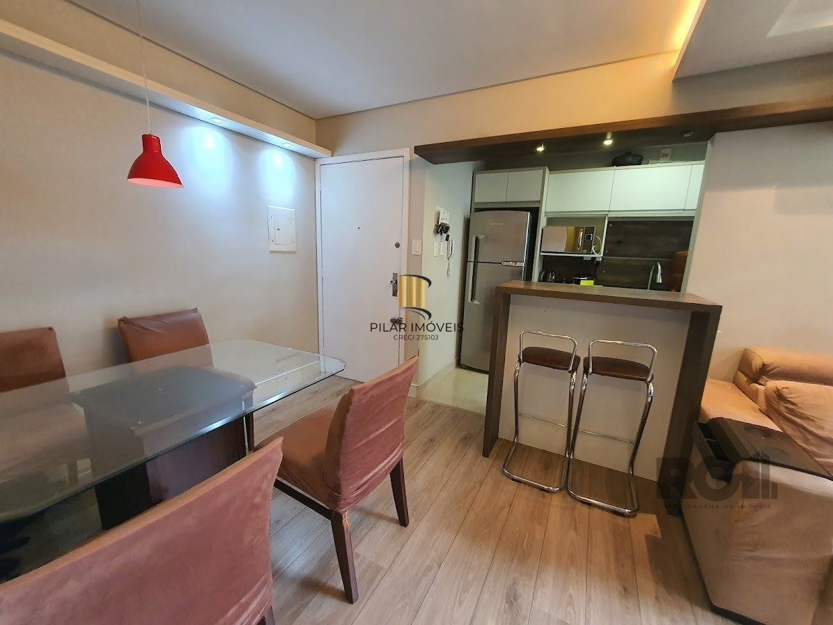 Apartamento com 3 quartos, vagas de garagem, semi mobiliado - 68m² no bairro Medianeira, Porto Alegre/RS