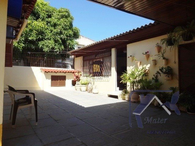 Casa para Venda - 318m², 4 dormitórios, sendo 1 suites, 4 vagas - Cavalhada