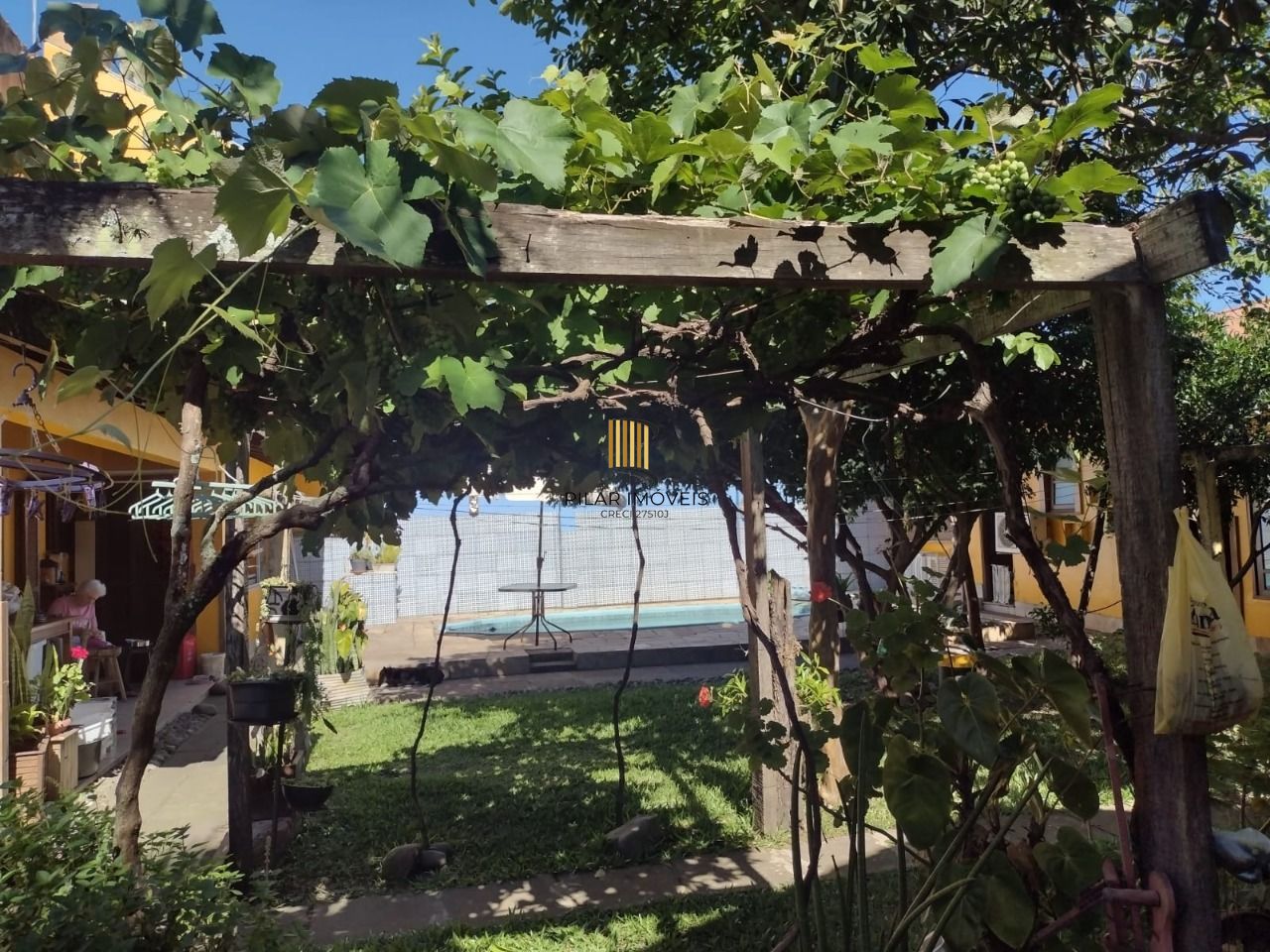 Casa para Venda - 693.6m², 5 dormitórios, sendo 3 suites, 4 vagas - Hípica