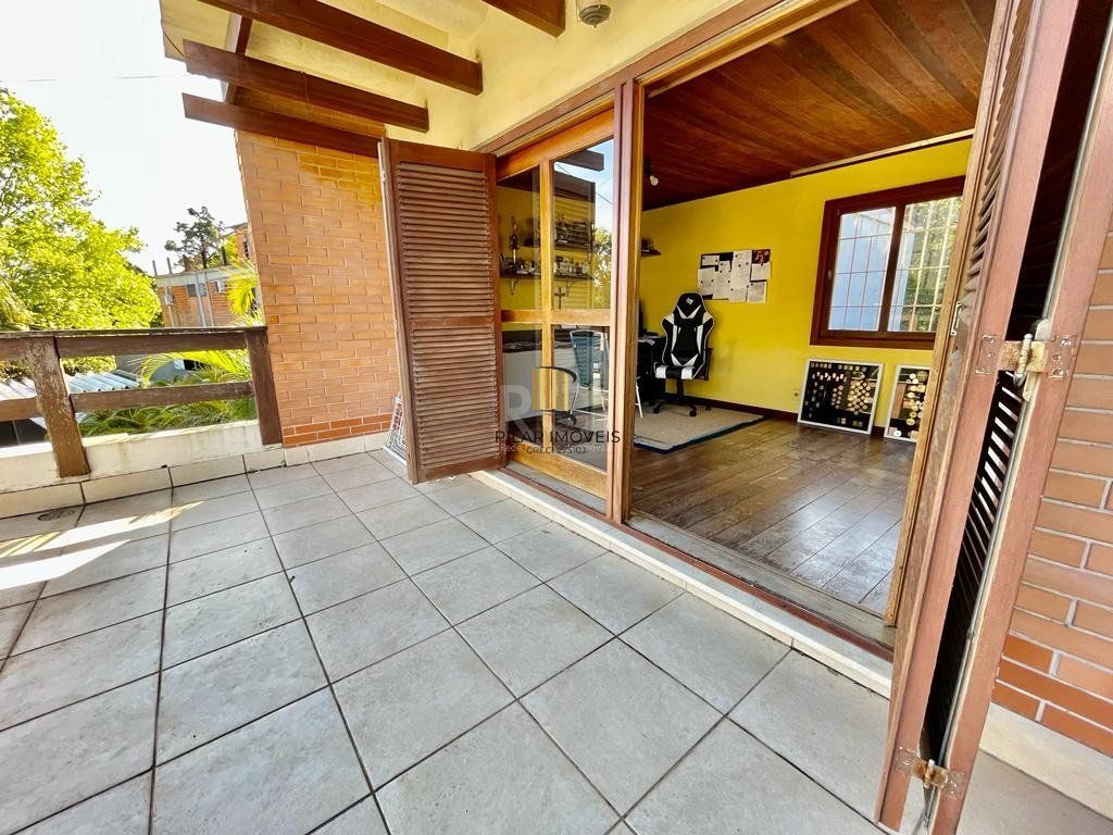 Casa Condominio para Venda - 187.9m², 4 dormitórios, sendo 1 suites, 2 vagas - Pedra Redonda, Porto Alegre