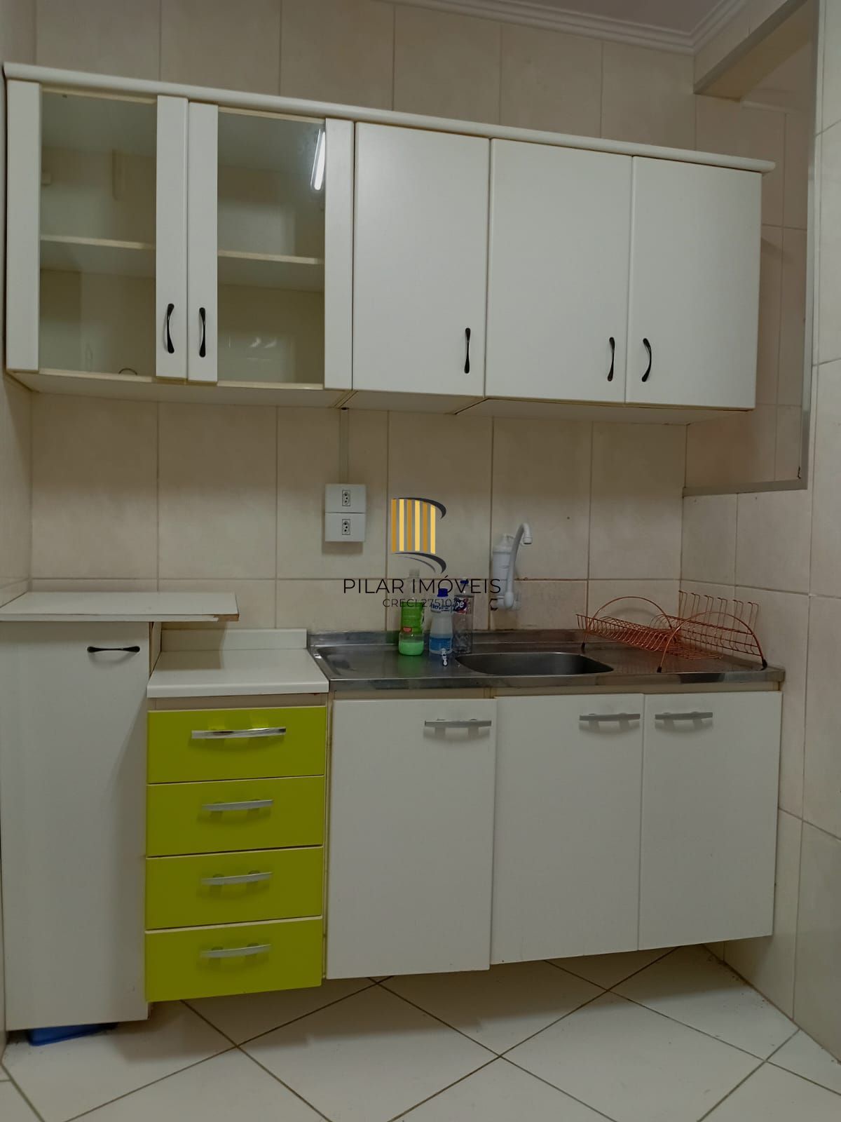 Apartamento 3 dormitórios, frente, sacada no bairro Santana - Porto Alegre - RS