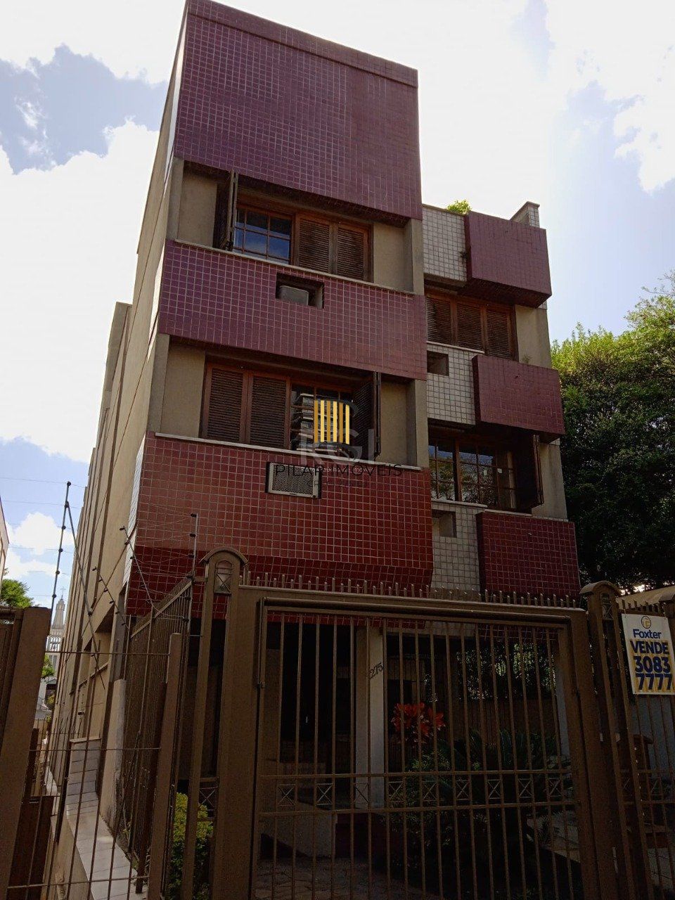 Apartamento com 128.25m², 3 dormitórios, sendo 2 suites, 1 vaga, Petrópolis,