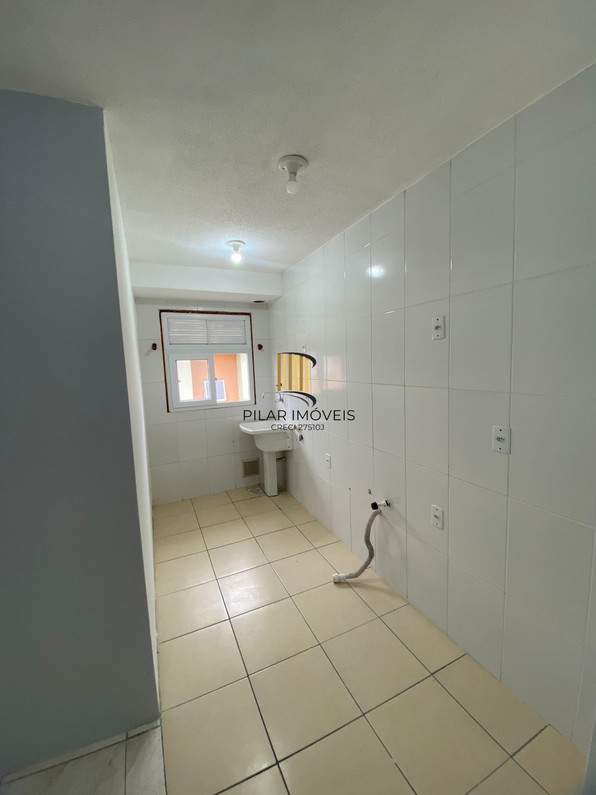 Apartamento com 02 quartos e 01 vaga fixa no Bairro Restinga em Porto Alegre