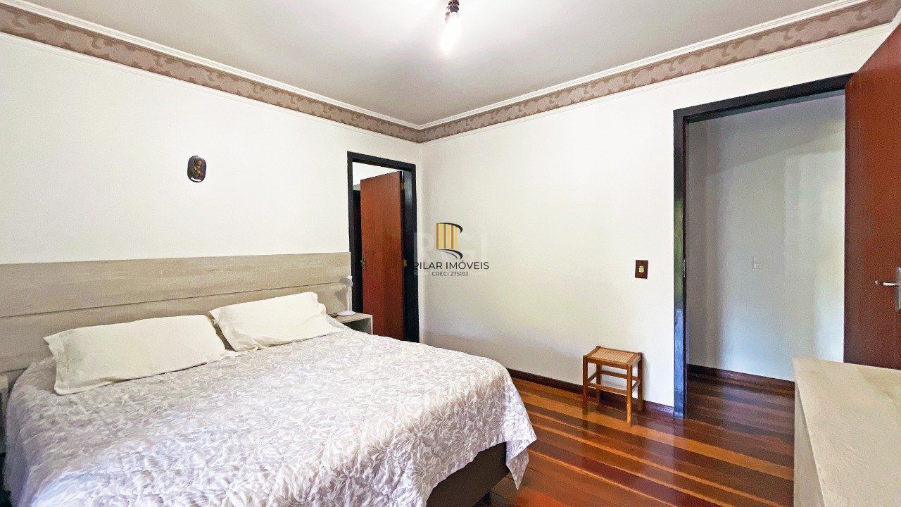 Casa 4 Suítes e 6 vagas de garagem no bairro Jardim Itu