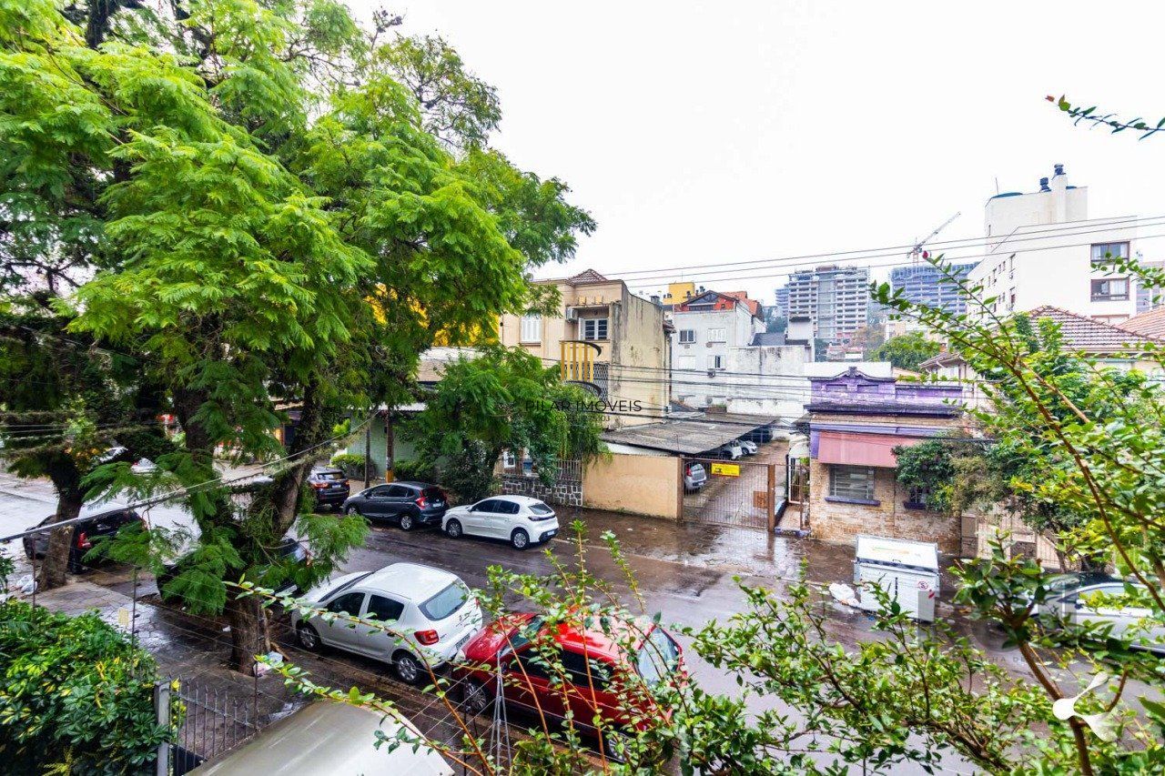Apartamento com 2 dormitórios e 1 vaga de garagem escriturada  no bairro Rio Branco