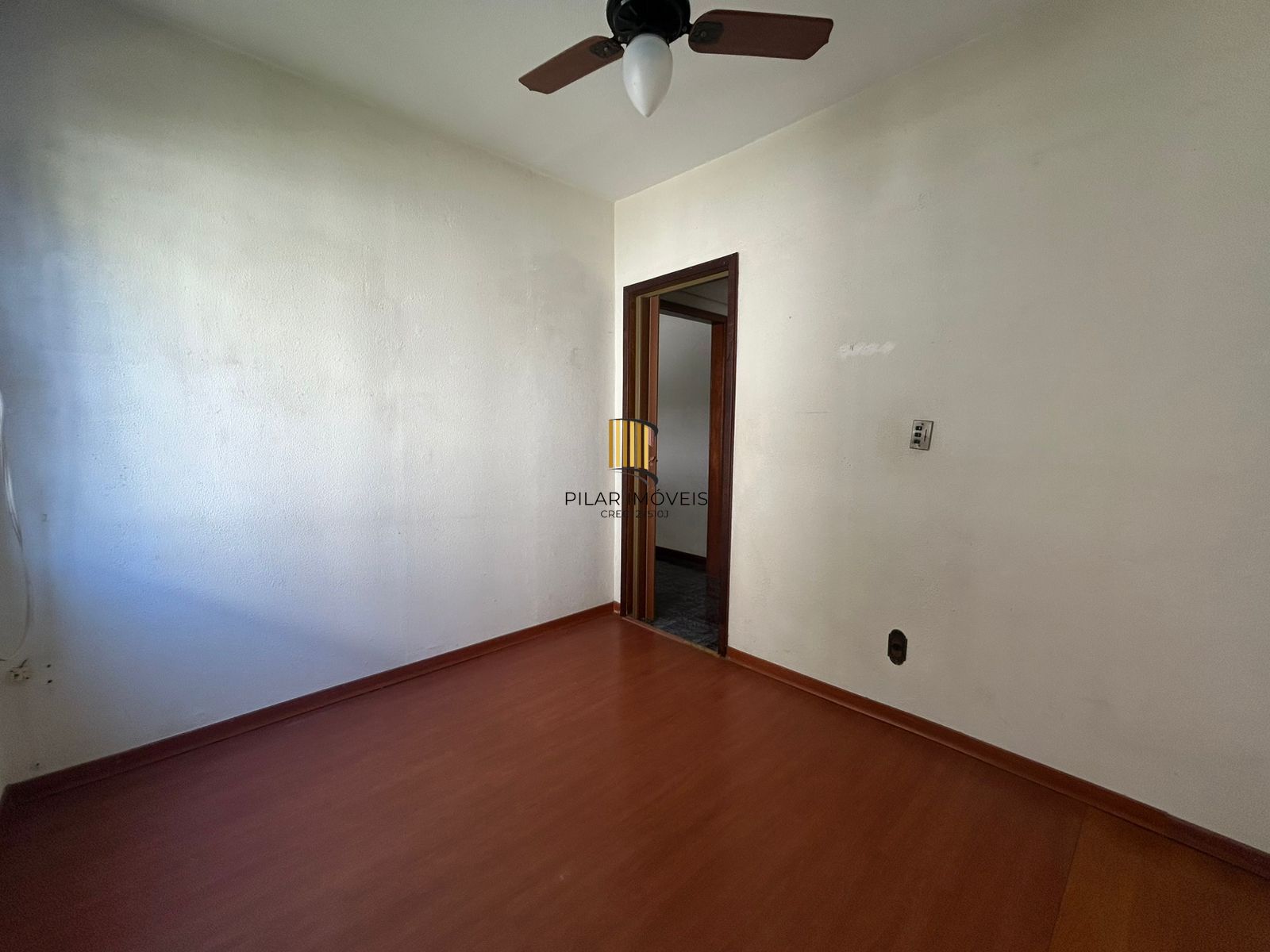 Apartamento de 2 dormitórios estacionamento rotativo e portaria