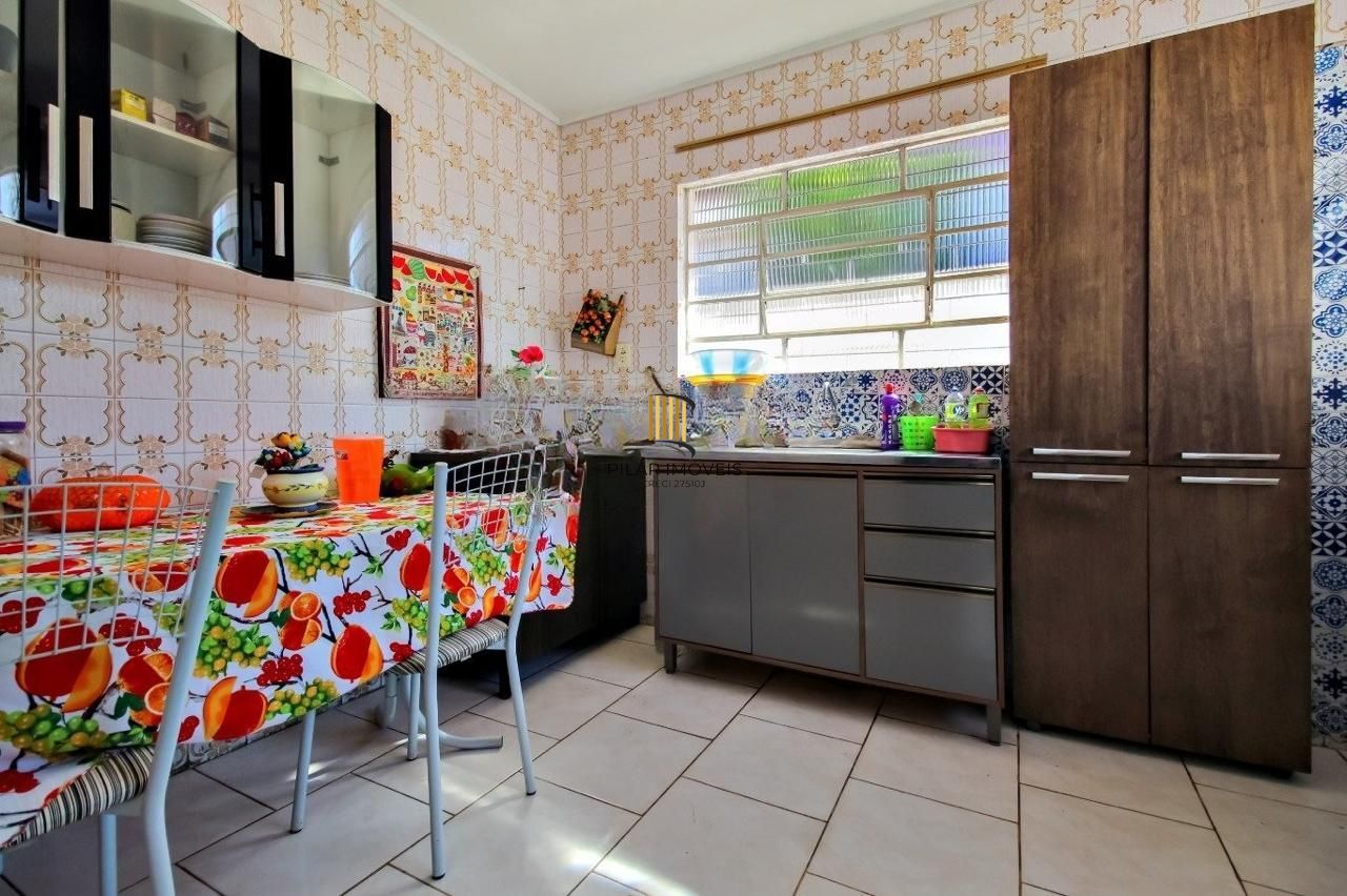 Casa de 3 quartos no bairro Tristeza Zona Sul