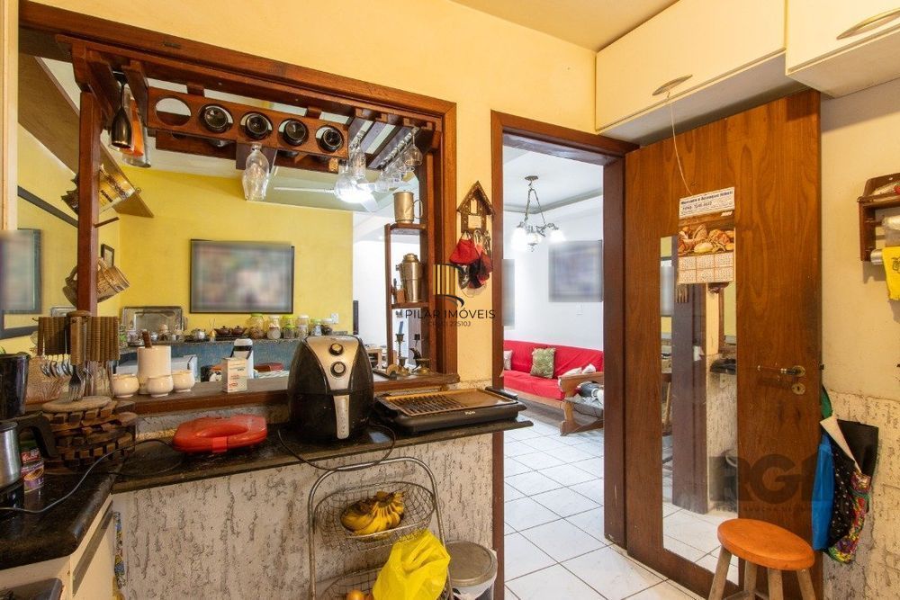 Casa 3 dormitórios no bairro Serraria