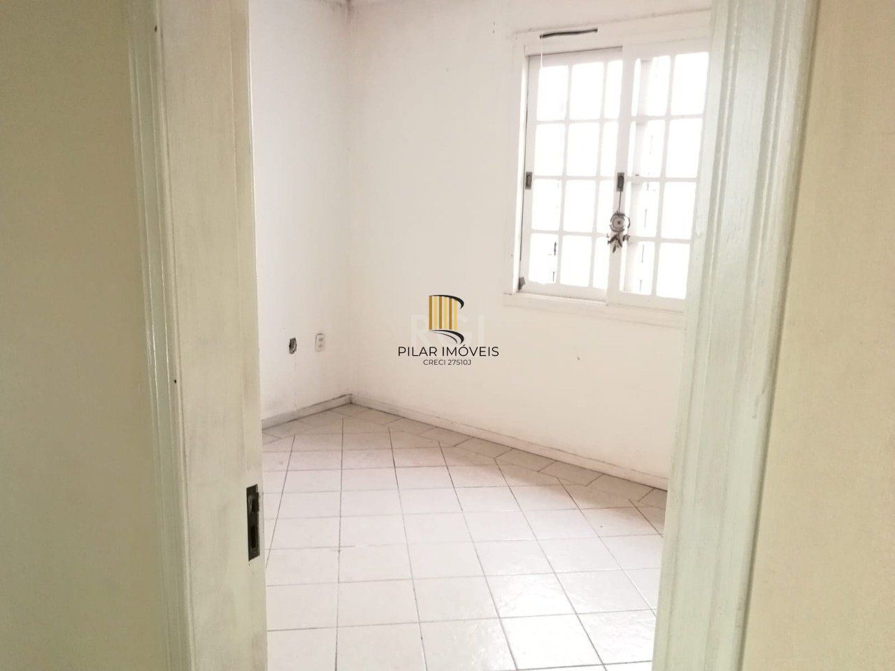 Casa para Venda - 170m², 3 dormitórios, 3 vagas - Nonoai, Porto Alegre