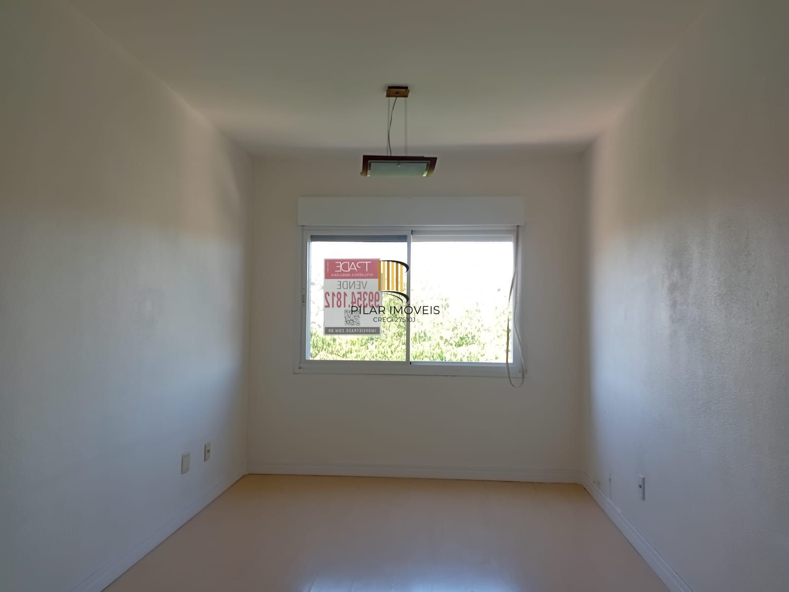 Apartamento de 1 quarto semimobiliado no bairro Tristeza em Porto Alegre.