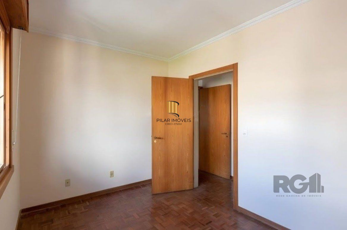 Apartamento a venda, dois dormitórios com vaga e infra no bairro Menino Deus