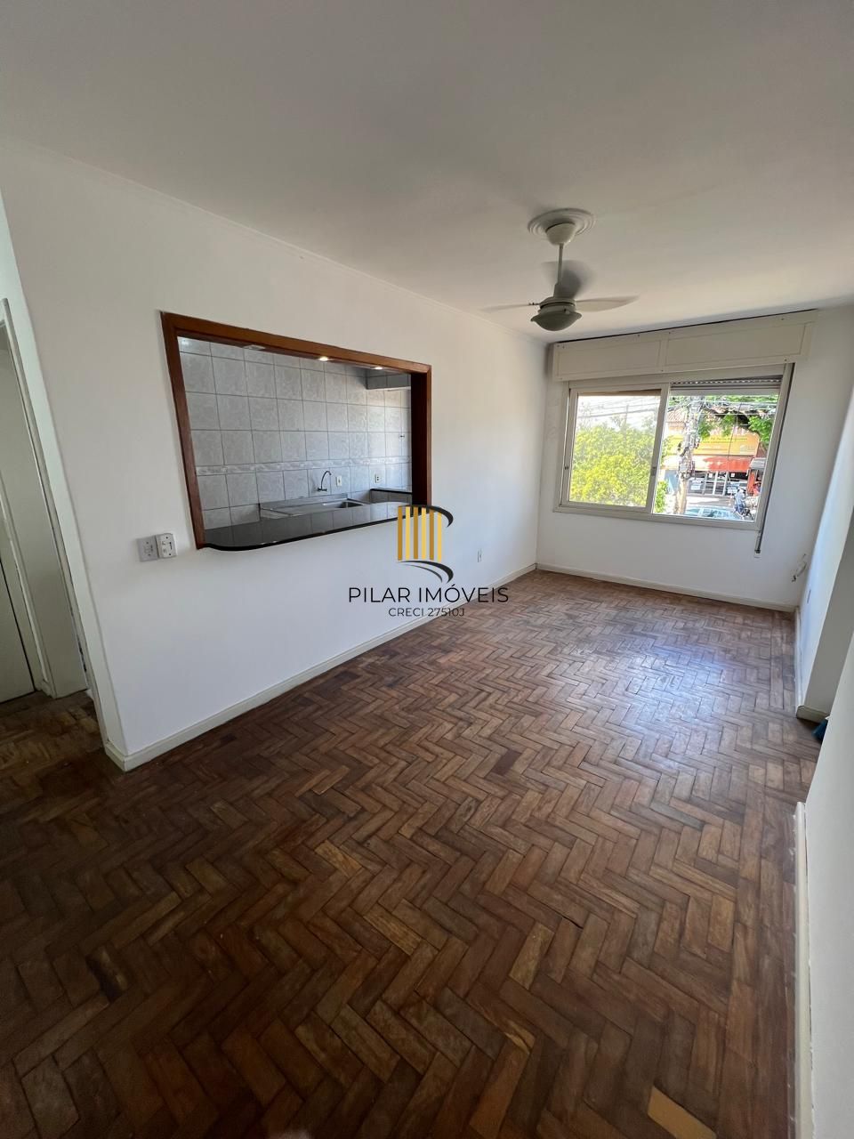 Apartamento à Venda com 02 Quartos na Av do Forte, Vila Ipiranga em Porto Alegre