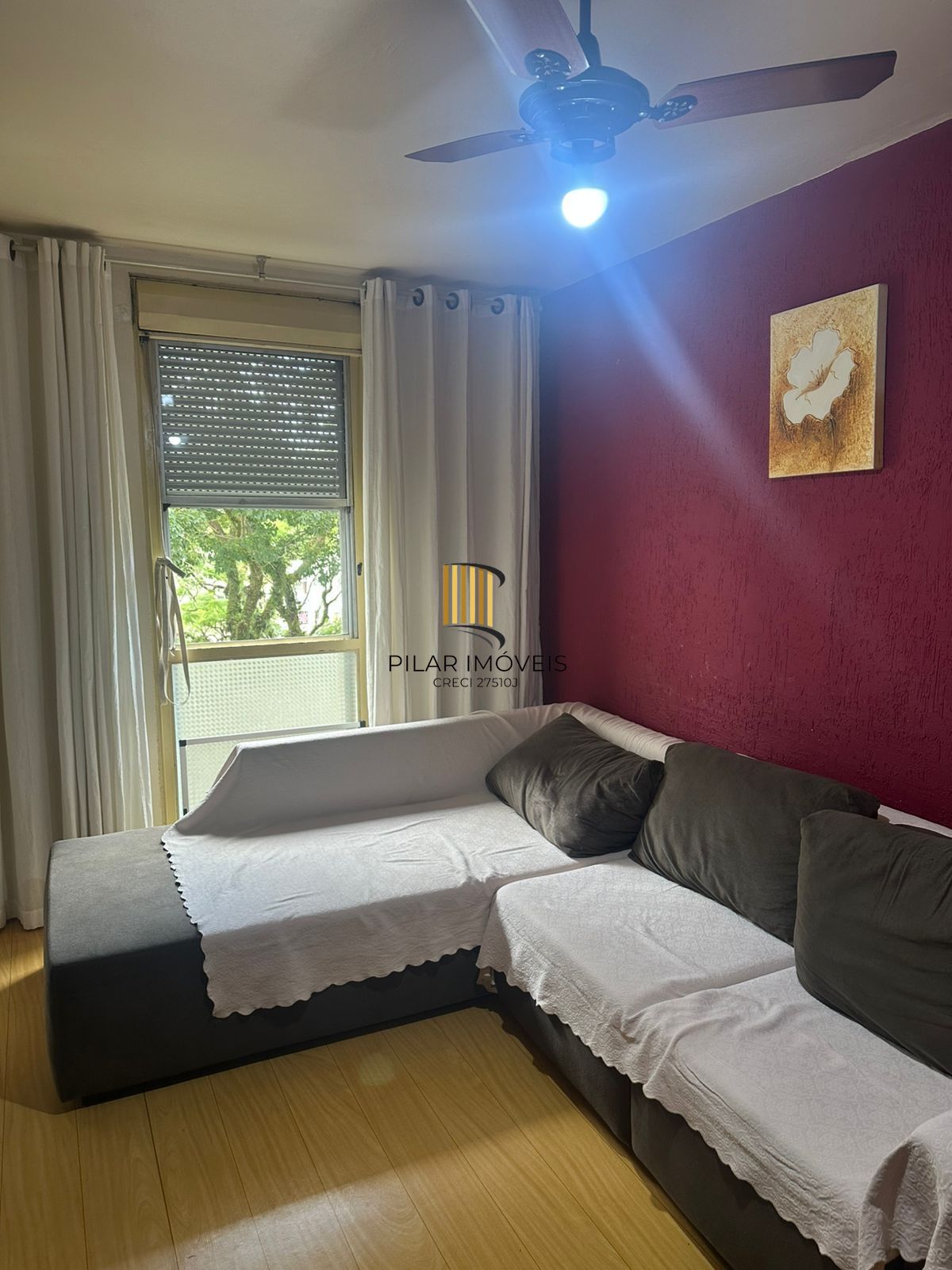 Apartamento com 02 quartos no Bairro Humaitá