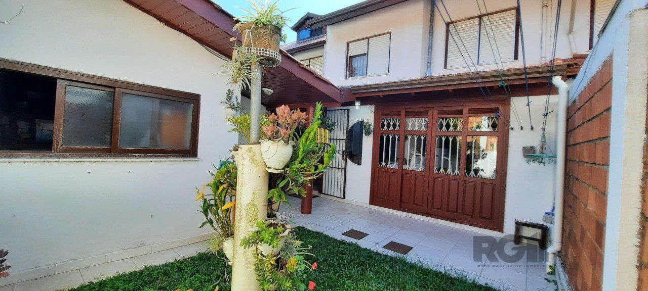 Casa Condominio para Venda - 129.58m², 3 dormitórios, sendo 1 suites, 3 vagas - Cavalhada