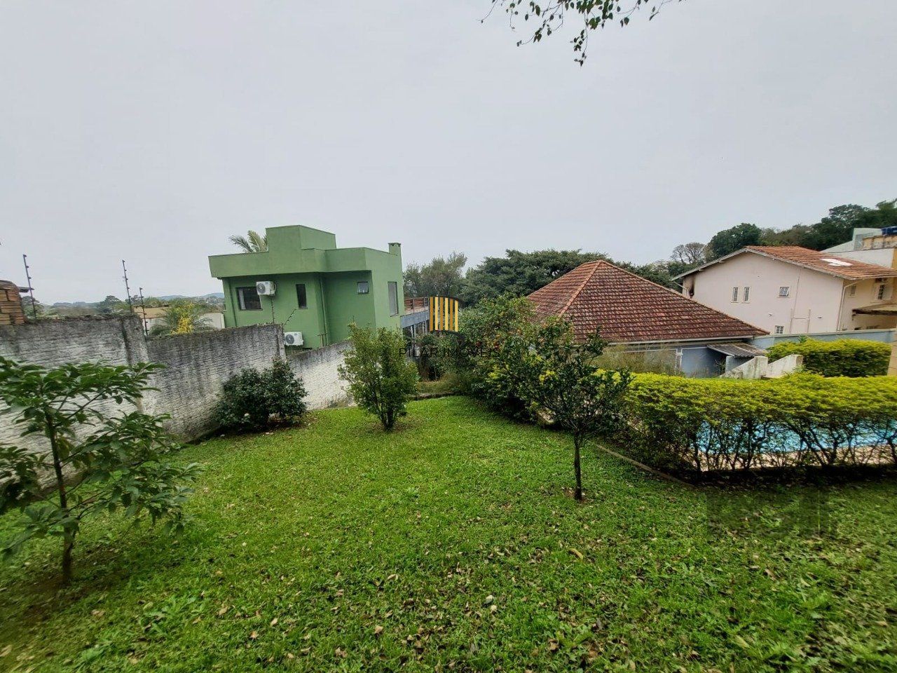 CASA DE 3 QUARTOS - 1 SUITE - 1 HOME OFFICE - LAREIRA - PISCINA - PÁTIO - IPANEMA - ESPÍRITO SANTO - PORTO ALEGRE - RS