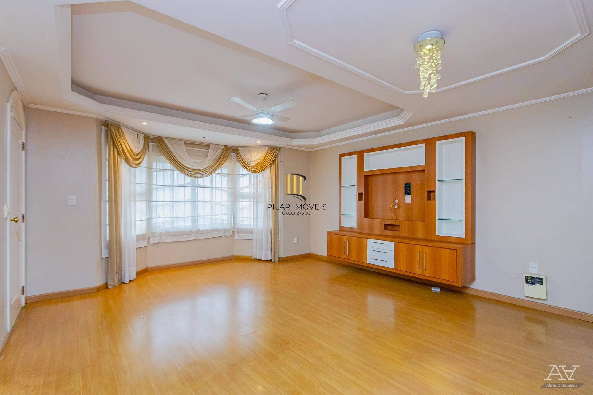 Linda Casa com 3 suítes no Santa Fé