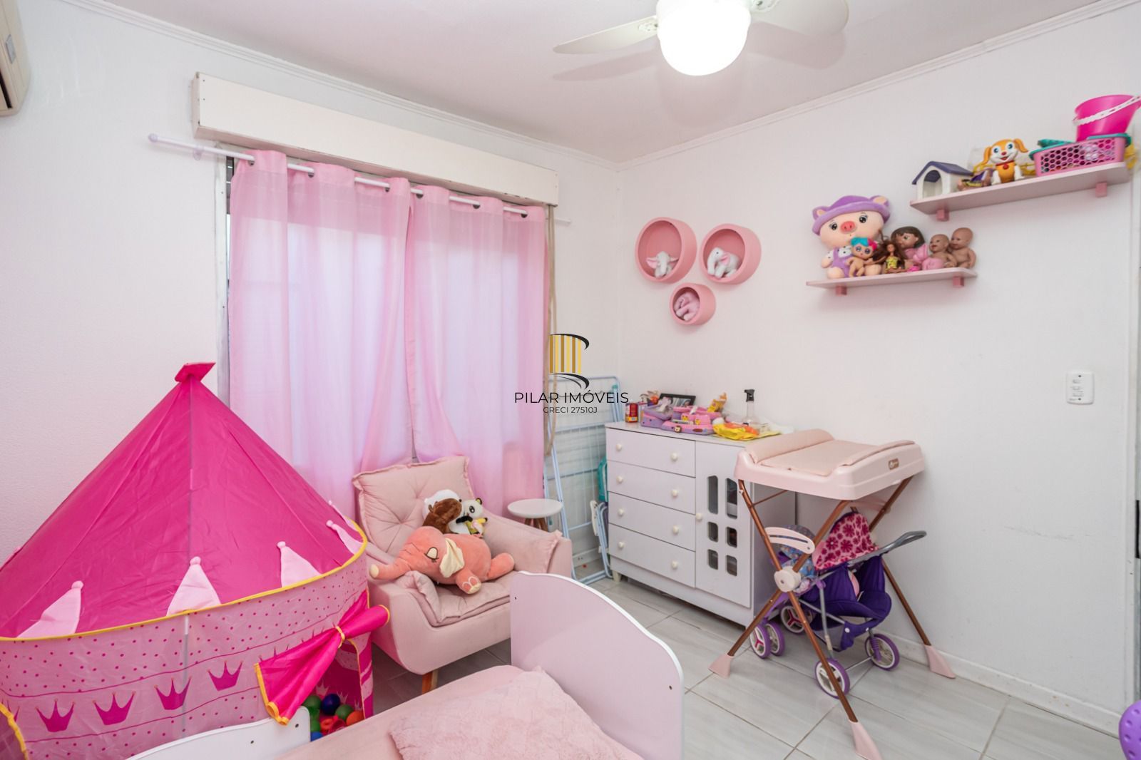 Apartamento com 02 quartos no Bairro Sarandi