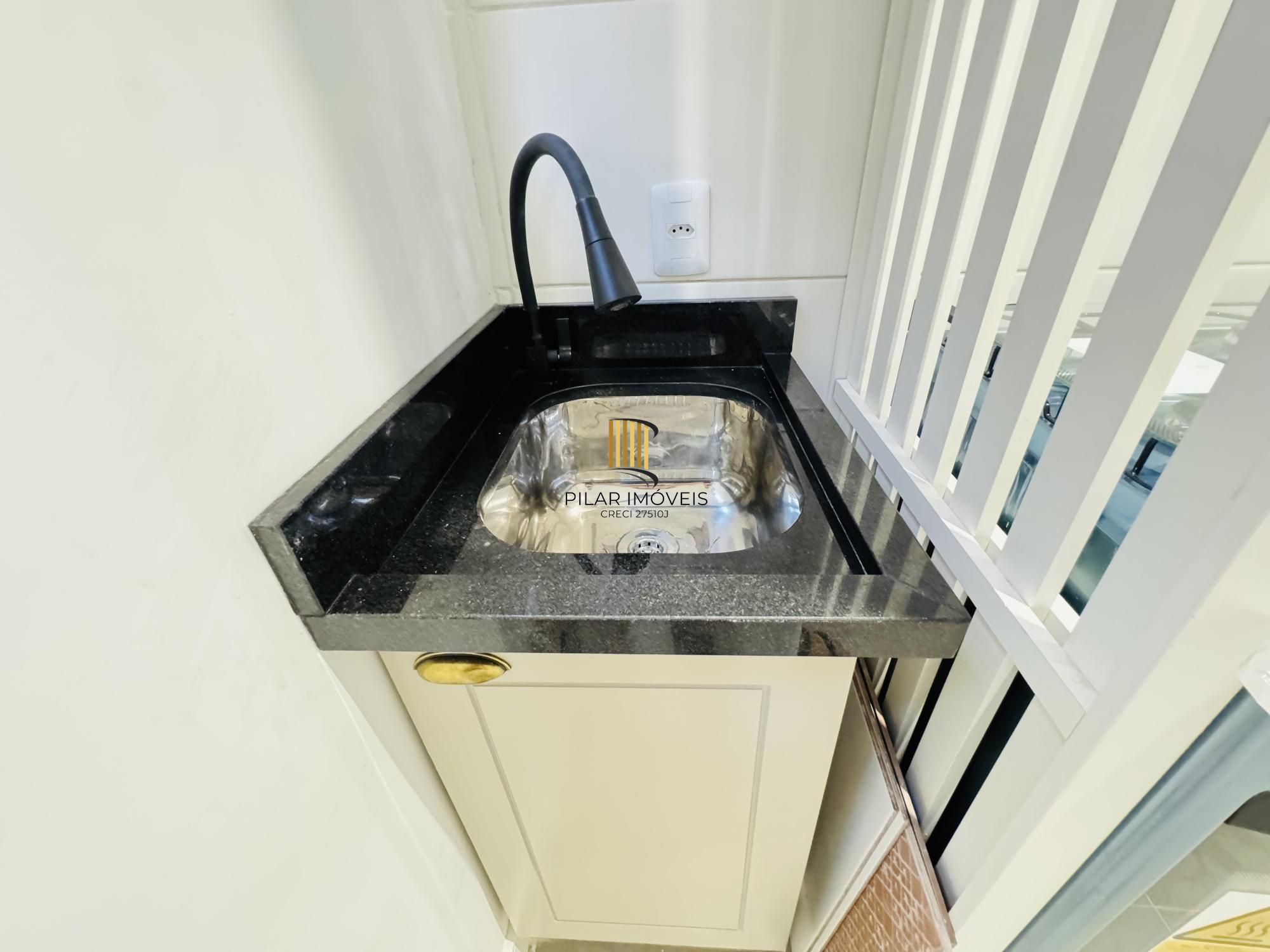Apartamento 01 dormitório reformado Centro Porto Alegre