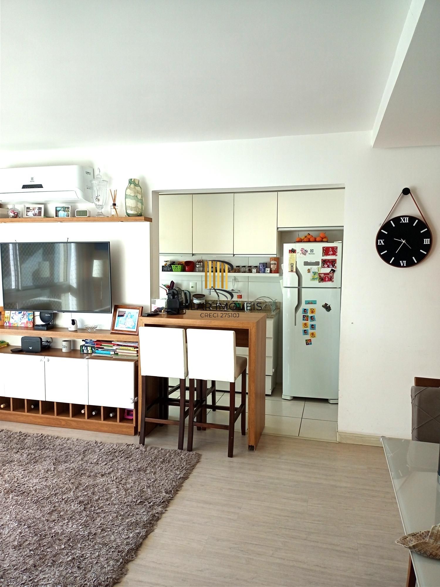 Apartamento 2 Dormitórios (1 Suíte), 64m², Churrasqueira, Vaga Coberta