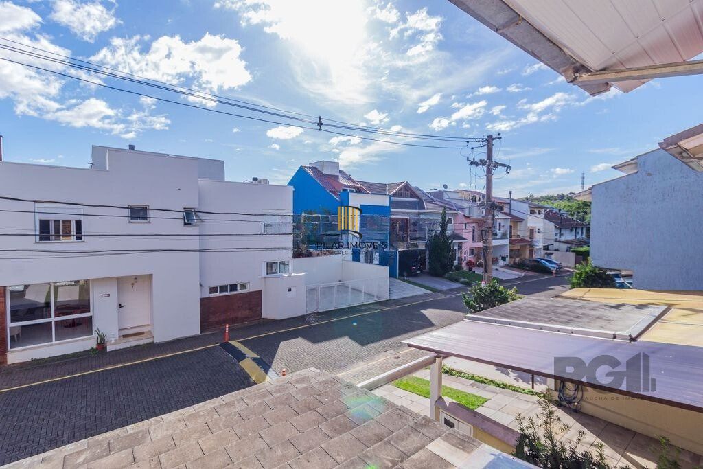 Casa em condomínio 3 dormitórios sendo 1 suíte bairro Vila Nova Porto Alegre