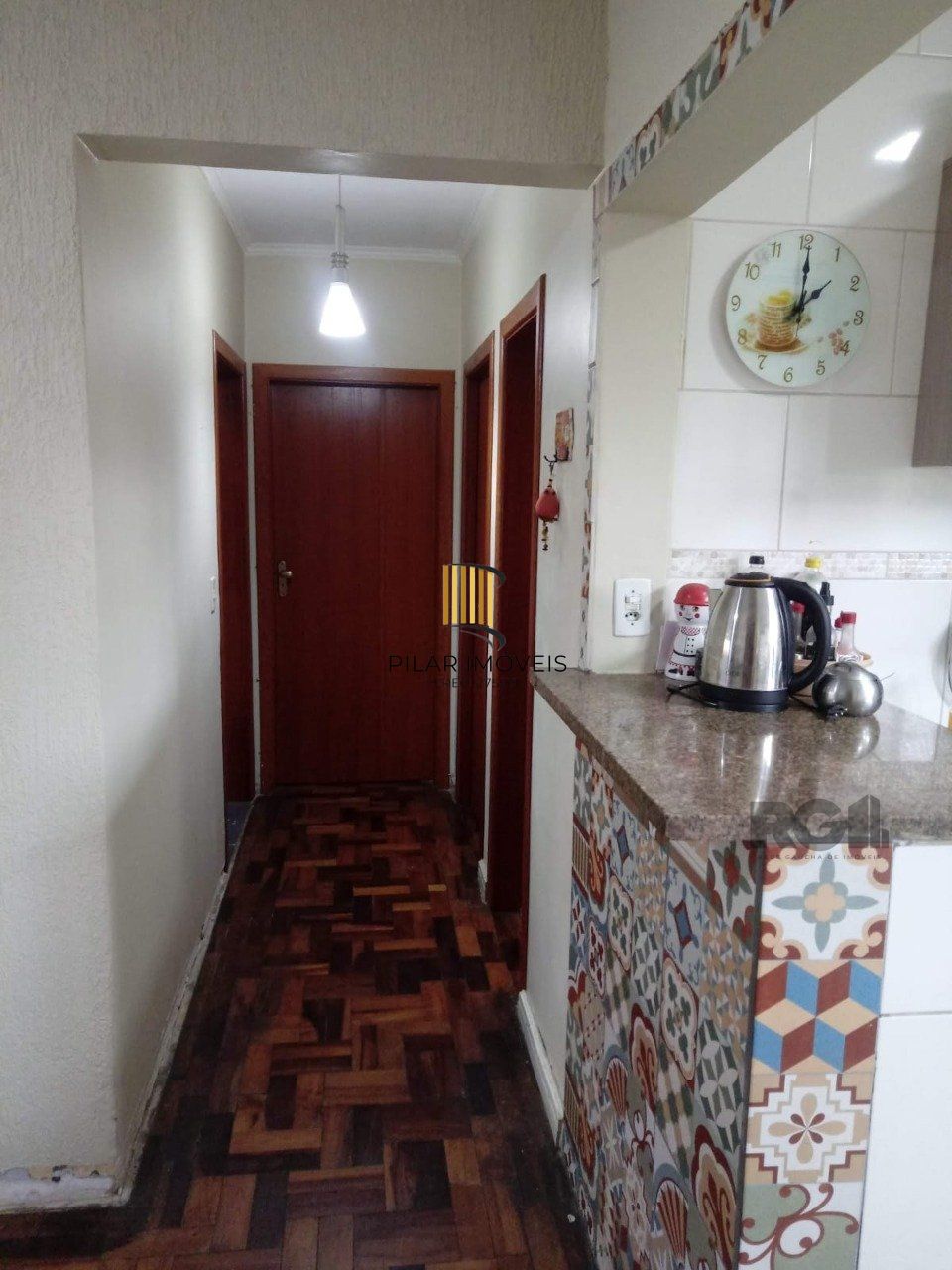 APARTAMENTO COM DOIS QUARTOS NO BAIRRO CAMAQUÃ