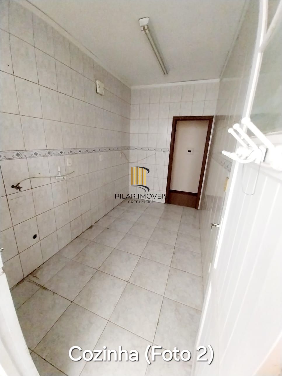 Apartamento com 03 quartos e 02 banheiros no Bairro Petrópolis
