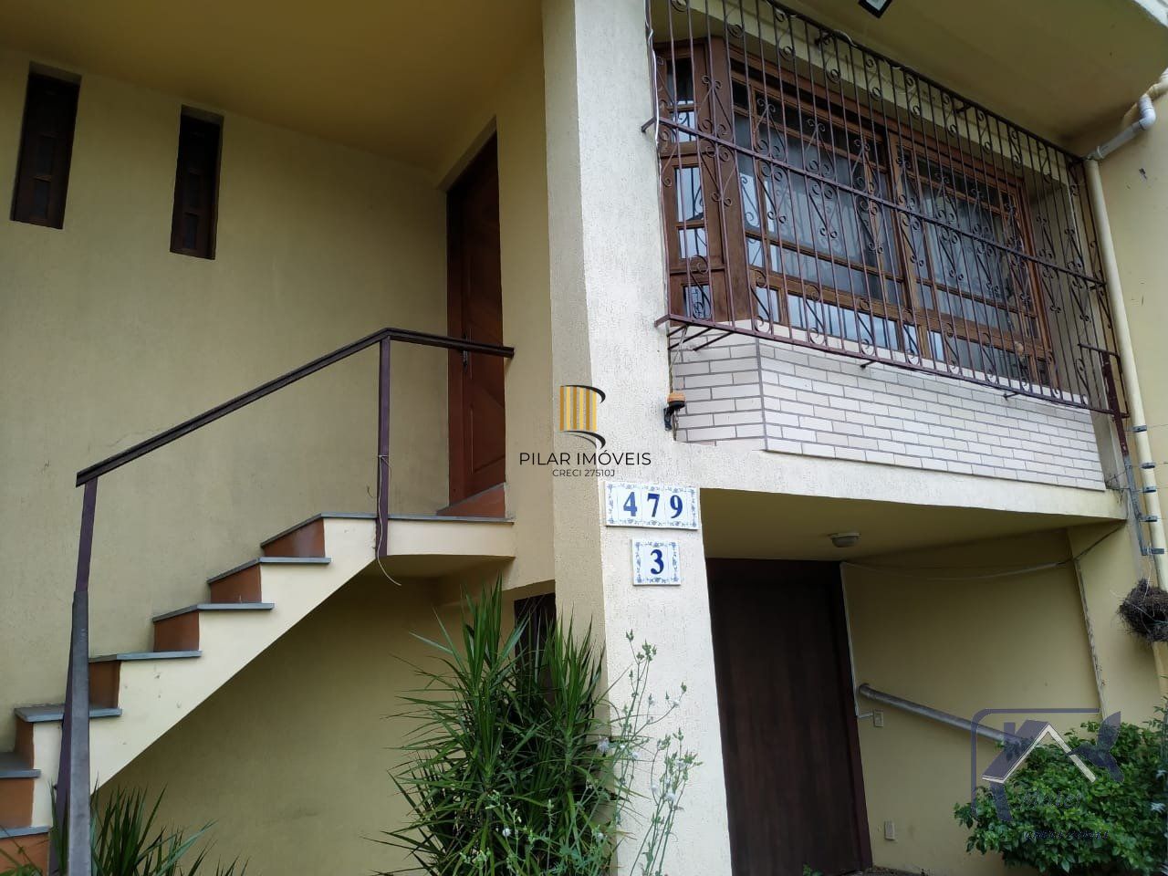 CASA COM 220m², 3 DORMITORIOS, SUITE, 4 VAGAS DE GARAGEM COBERTAS, BAIRRO IPANEMA, EM PORTO ALEGRE, RS