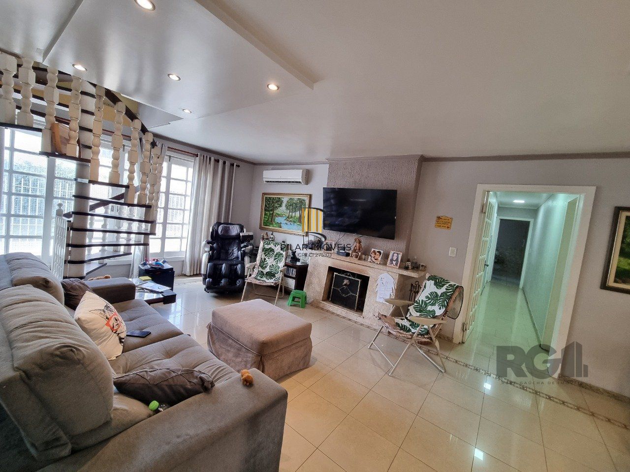 Casa 4 dormitórios, 4 vagas, espaço gourmet, piscina, jardim do salso Porto Alegre RS