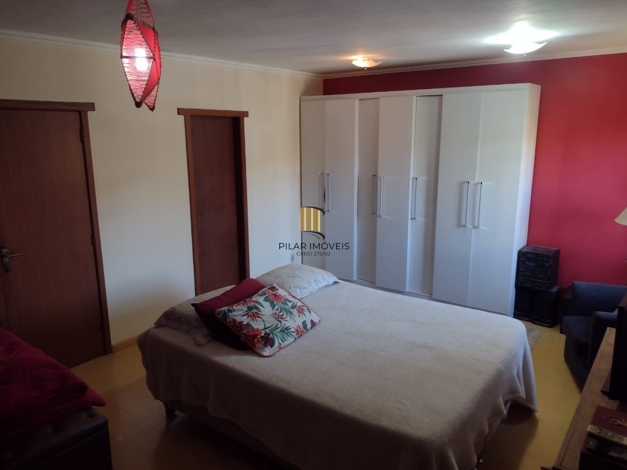 Casa para Venda - 693.6m², 5 dormitórios, sendo 3 suites, 4 vagas - Hípica