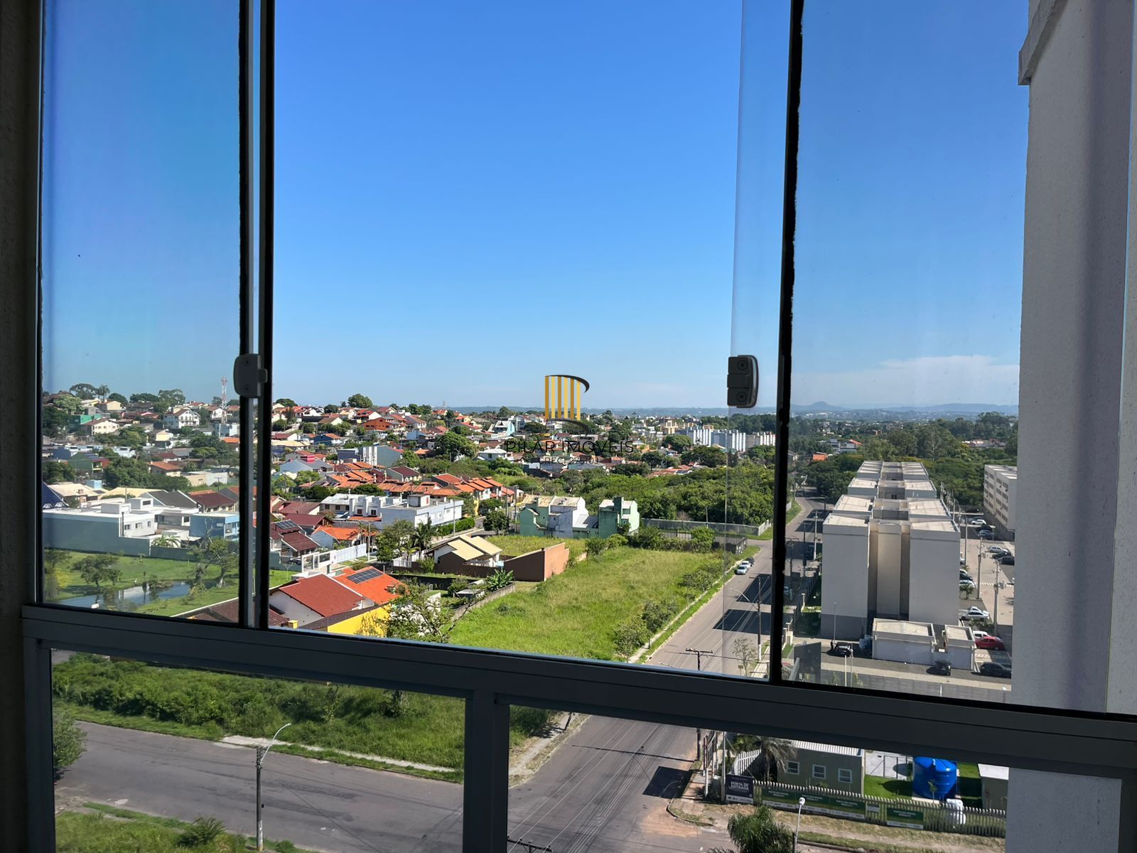 Apartamento com 02 quartos e 01 vaga escriturada no Bairro Parque Santa Fé