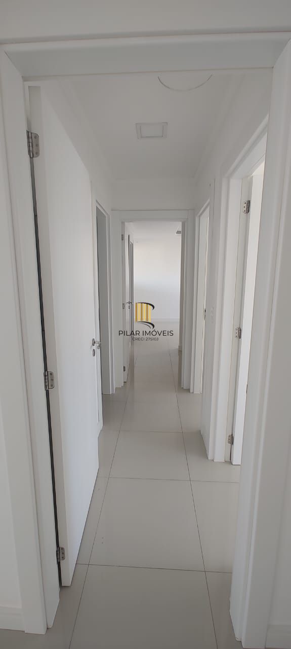 Apartamento com 03 Quartos e 02 vagas em Torres (01 suíte)