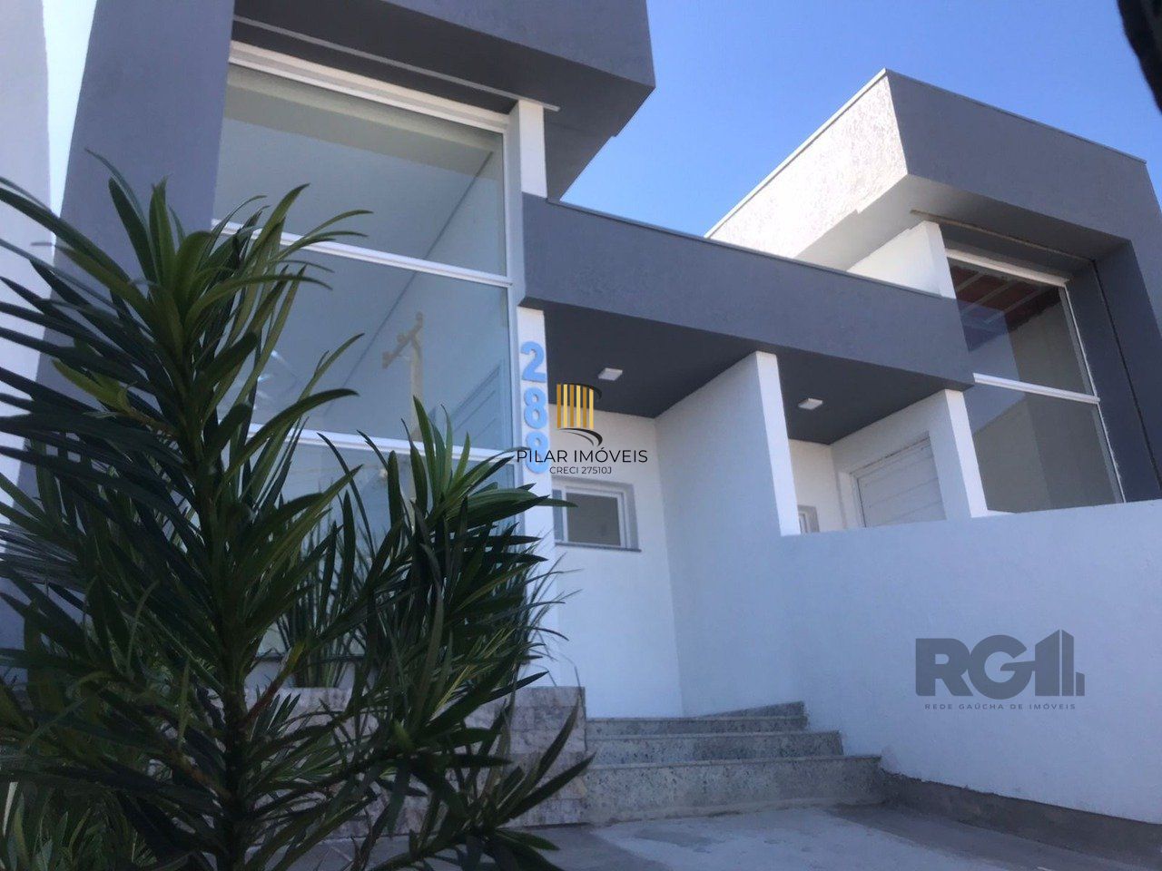Casa 3 dormitórios no bairro COHAB A