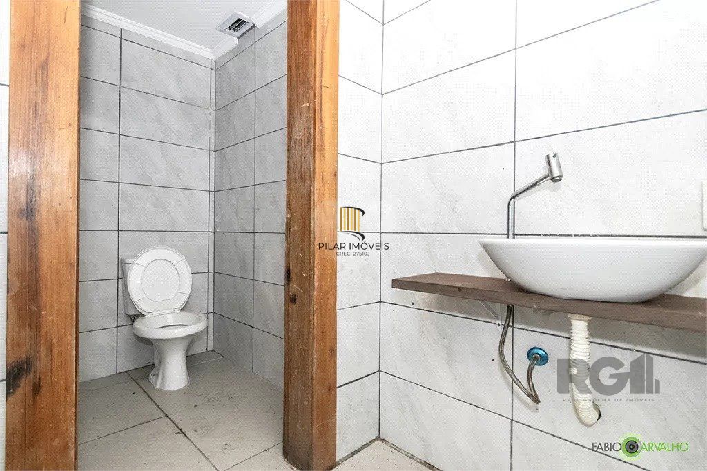 loja com 68 m² no bairro Santana