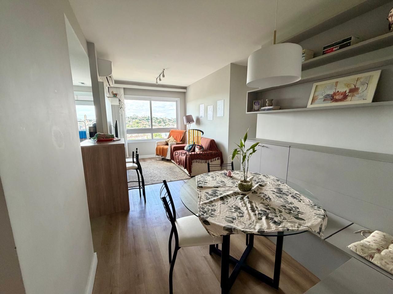 Apartamento com box duplo no bairro Teresópolis