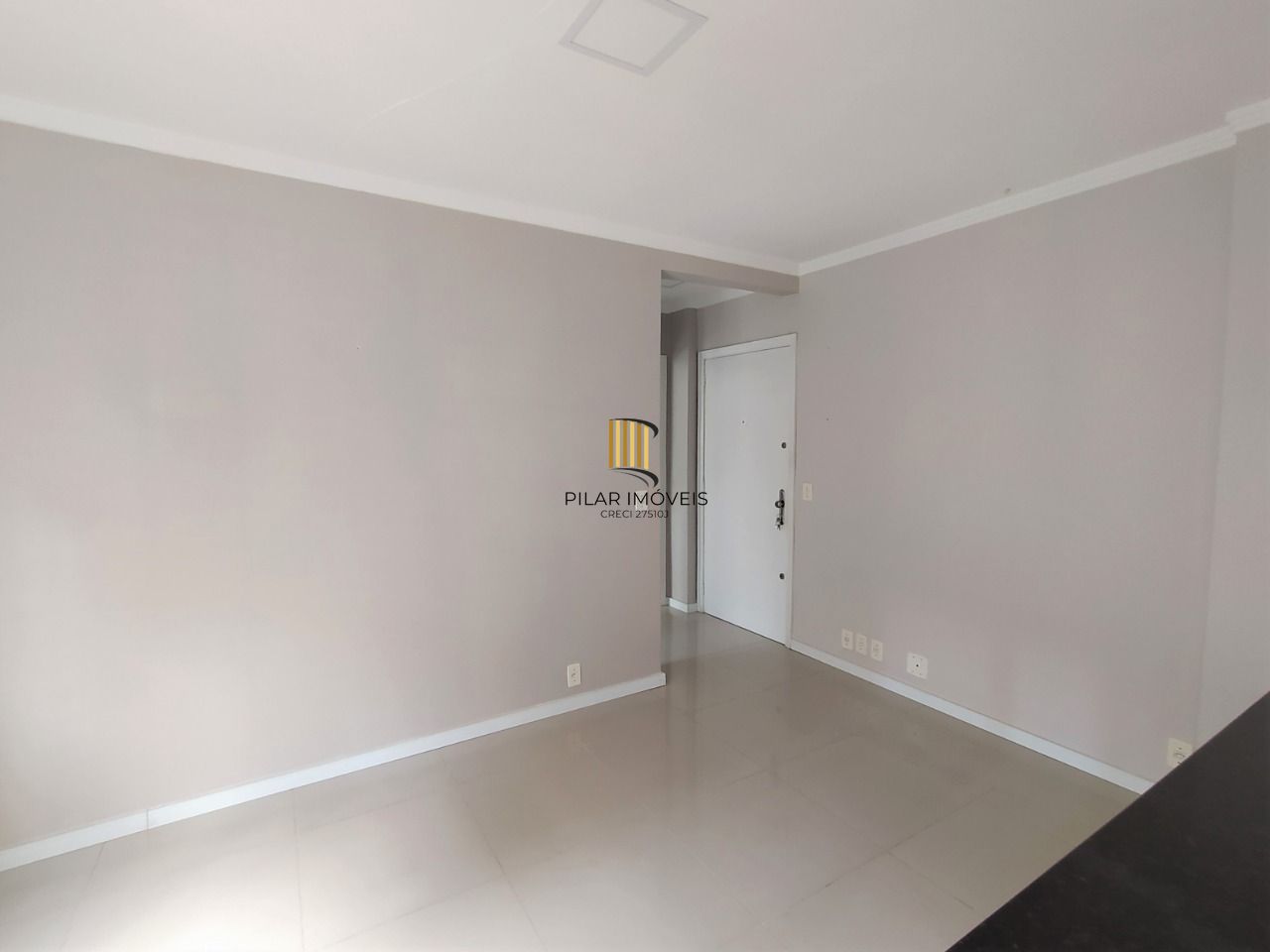 Apartamento reformado de 1 dormitório em andar alto !