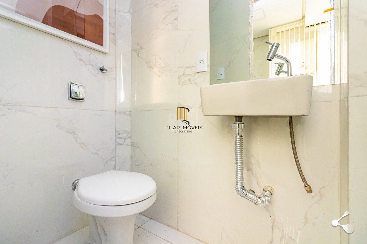 Apartamento para Venda - 62.17m², 2 dormitórios, 1 vaga - Petrópolis