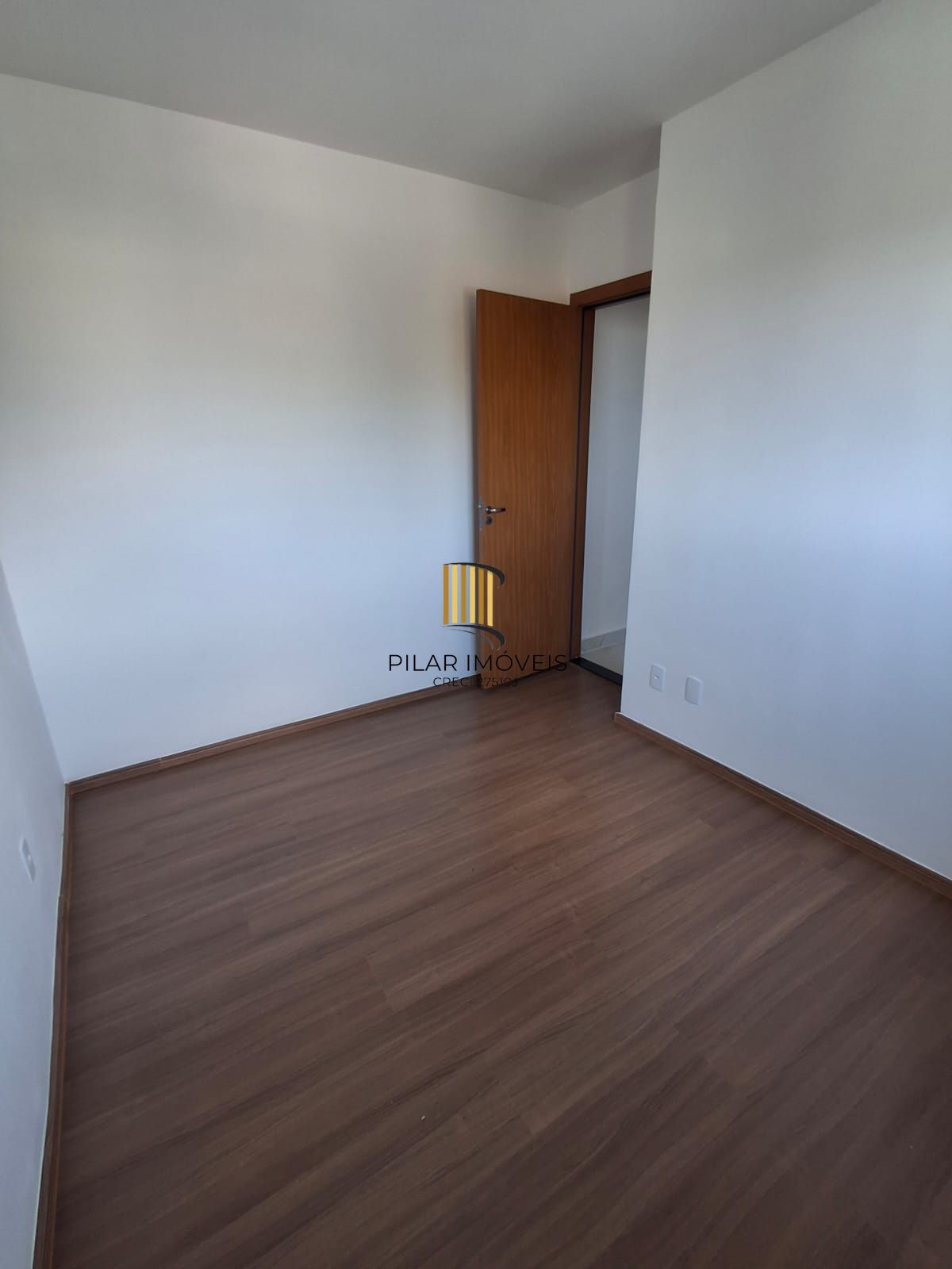 Apartamento de 2 dormitórios com suíte e 1 vaga escriturada !