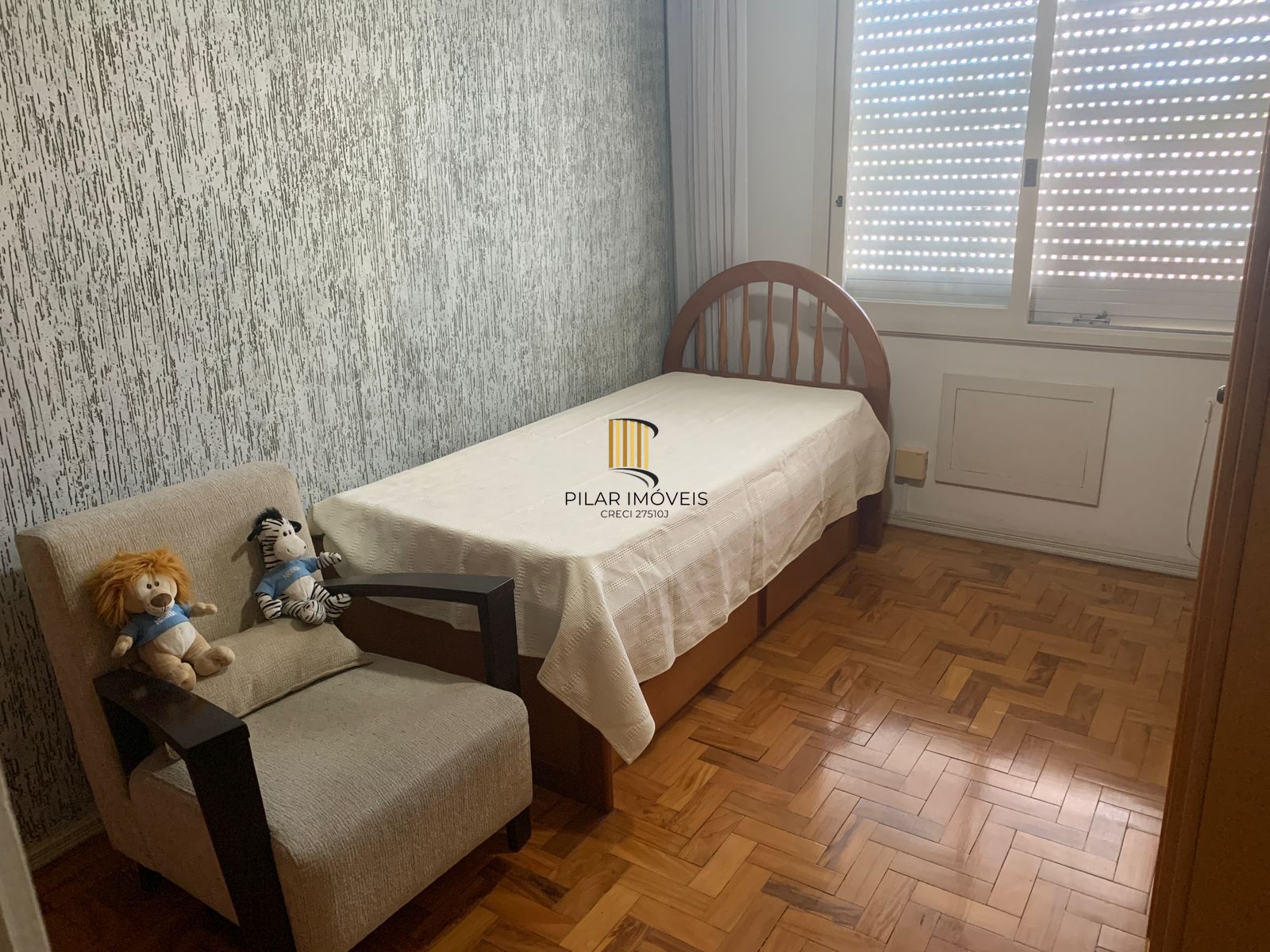Apartamento 3 dormitórios com 2 banheiros e garagem no Menino Deus
