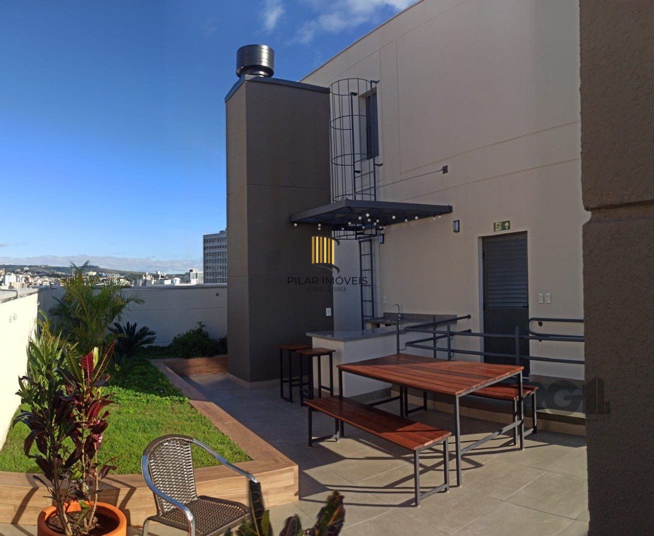 Grande OPORTUNIDADE!! Lindo Apartamento, com amplo Garden privado!!! Sua localização privilegiada, é com certeza um diferencial de destaque deste imóvel