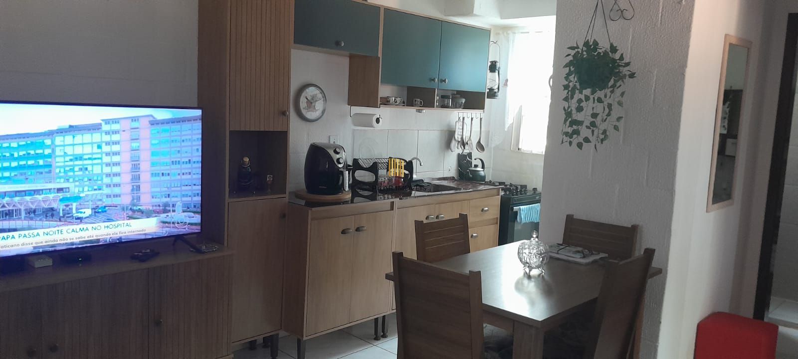 Apartamento com 02 Quartos e 01 vaga no Bairro Campo Novo
