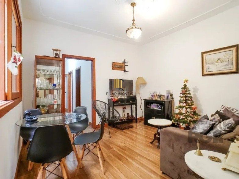 Apartamento Térreo com 02 dormitórios Na cidade Baixa em Porto Alegre/RS