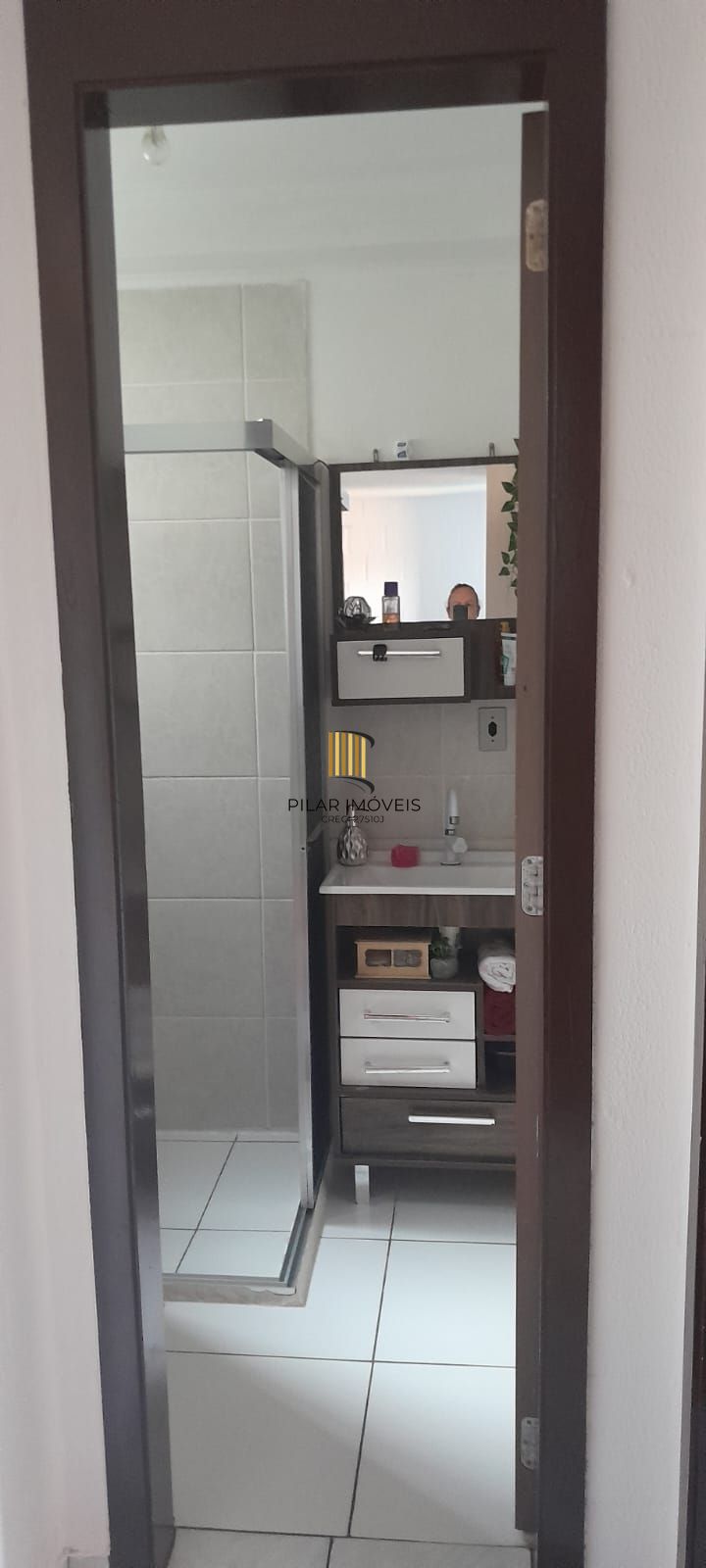 Apartamento com 02 Quartos e 01 vaga no Bairro Campo Novo