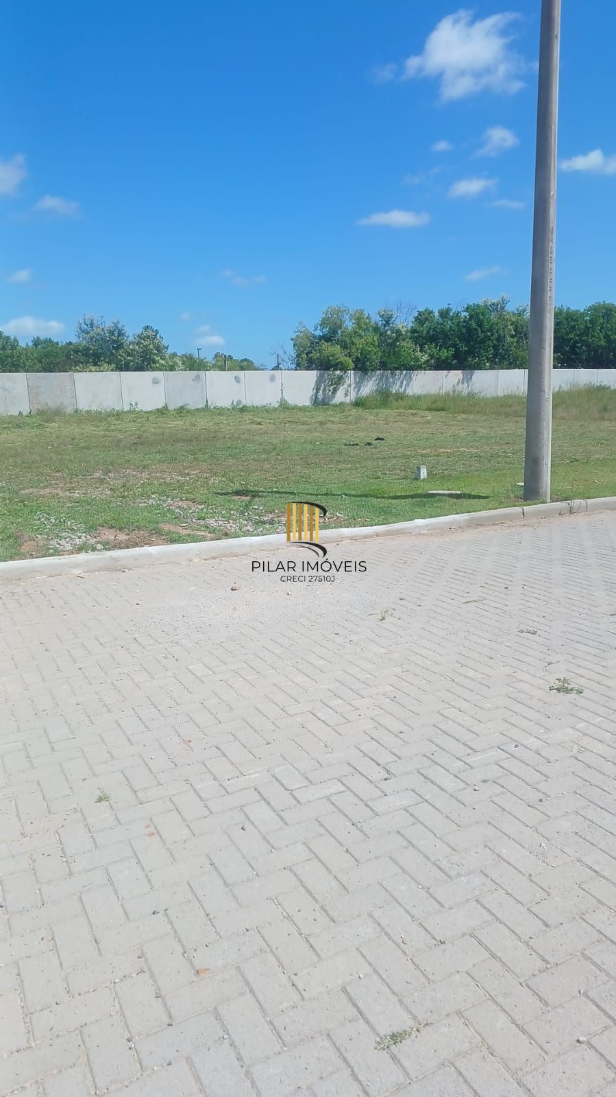 Terreno com 863,79 no loteamento Arbo Village Park em Santa Maria.