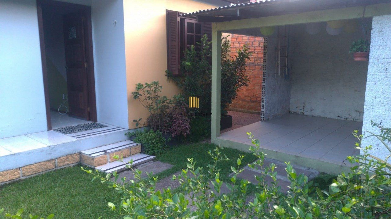 Casa de 2 dormitórios no bairro Belém Velho