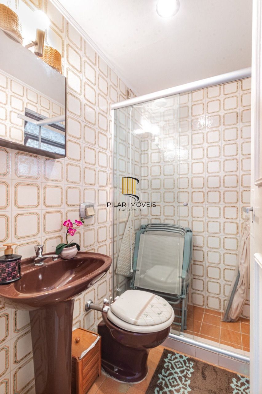 COBERTURA 3DORMITÓRIOS, 1 VAGA COBERTA NO CRISTAL PORTO ALEGRE RS